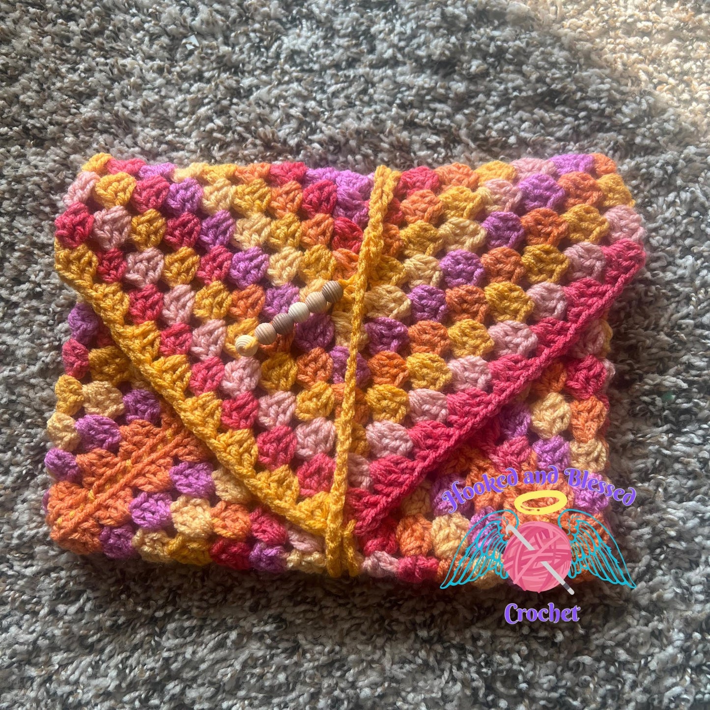 Granny Square Crochet Book Sleeve β Beaded Tie Closure | Custom Colors | Handmade Book Protector for Readers & Gifts