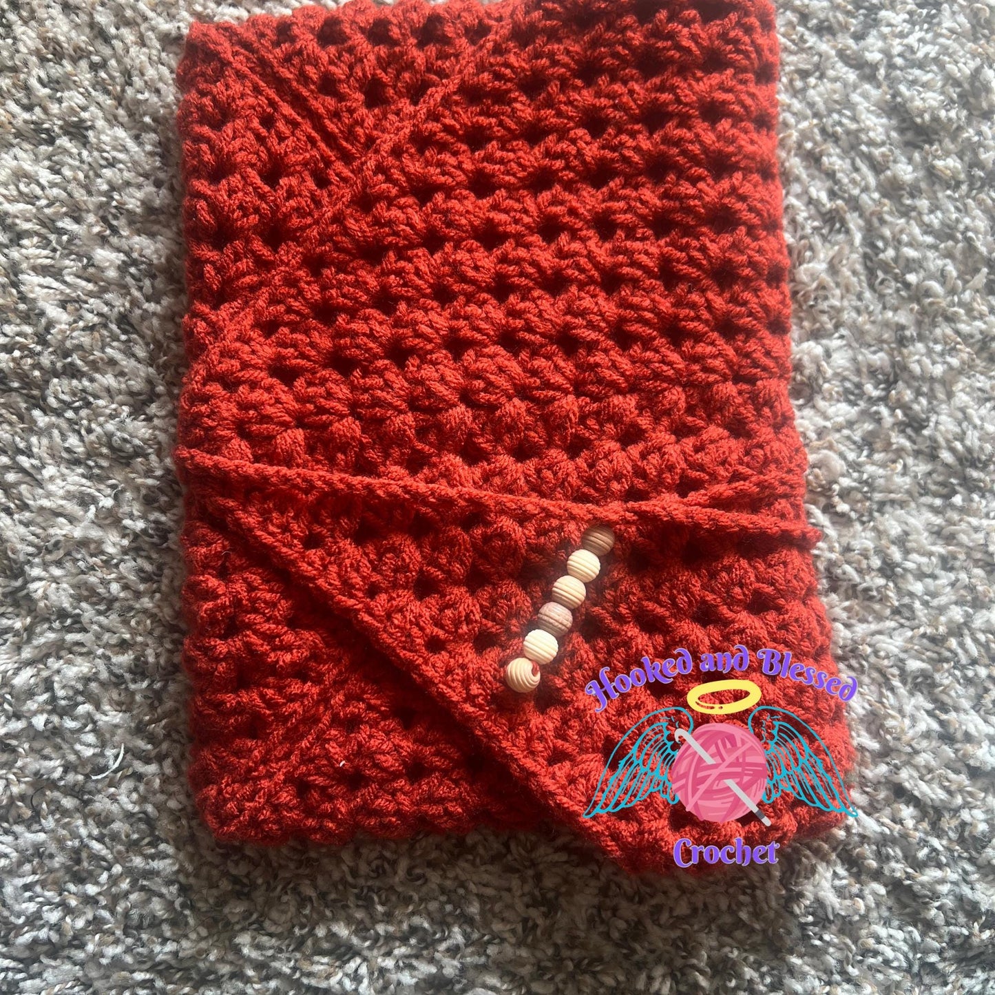 Granny Square Crochet Book Sleeve β Beaded Tie Closure | Custom Colors | Handmade Book Protector for Readers & Gifts