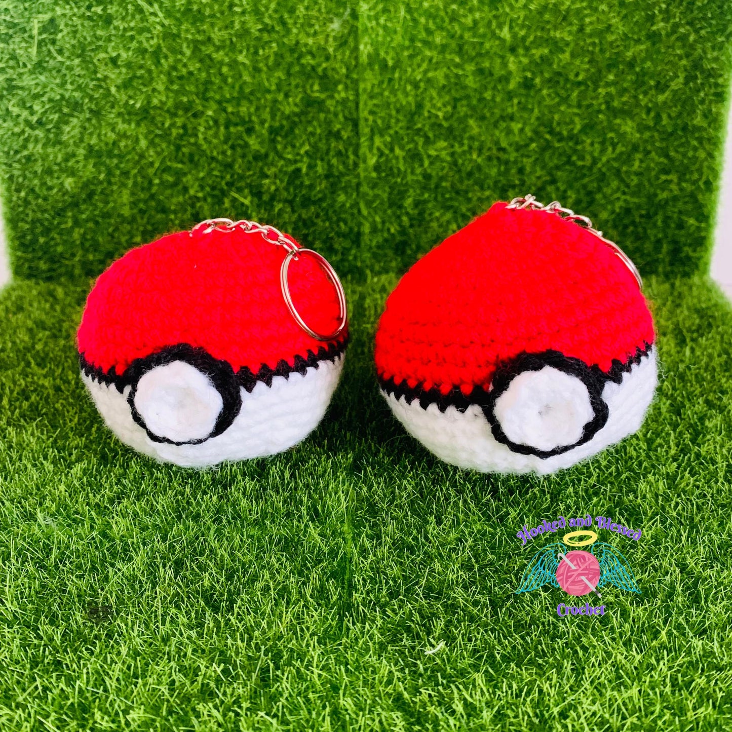 Handmade Crochet Poké Ball Keychain | Gift Idea for Pokémon Fans | Party Favors