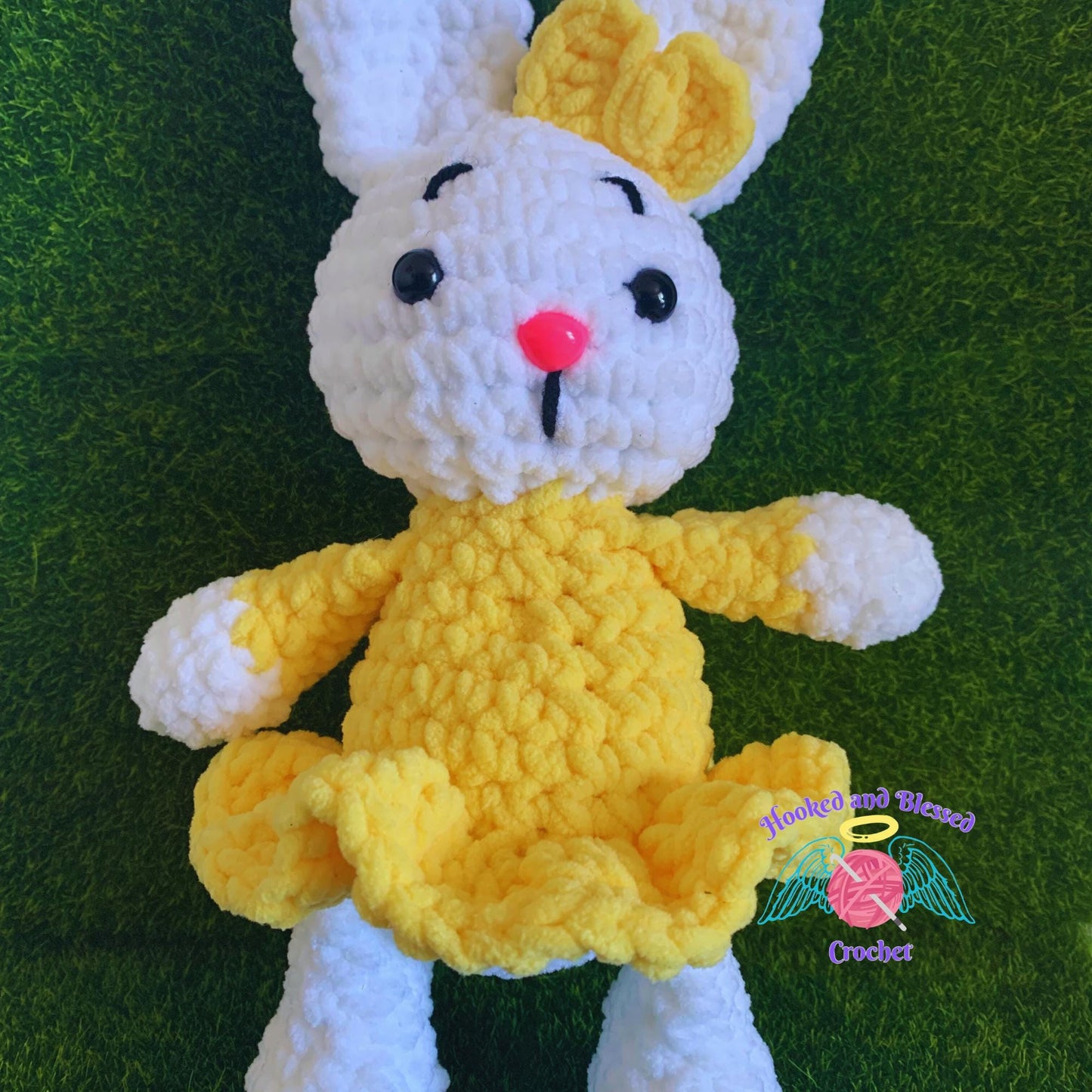 Handmade Crochet Amigurumi Bunny – Customizable Colors, Soft & Cuddly