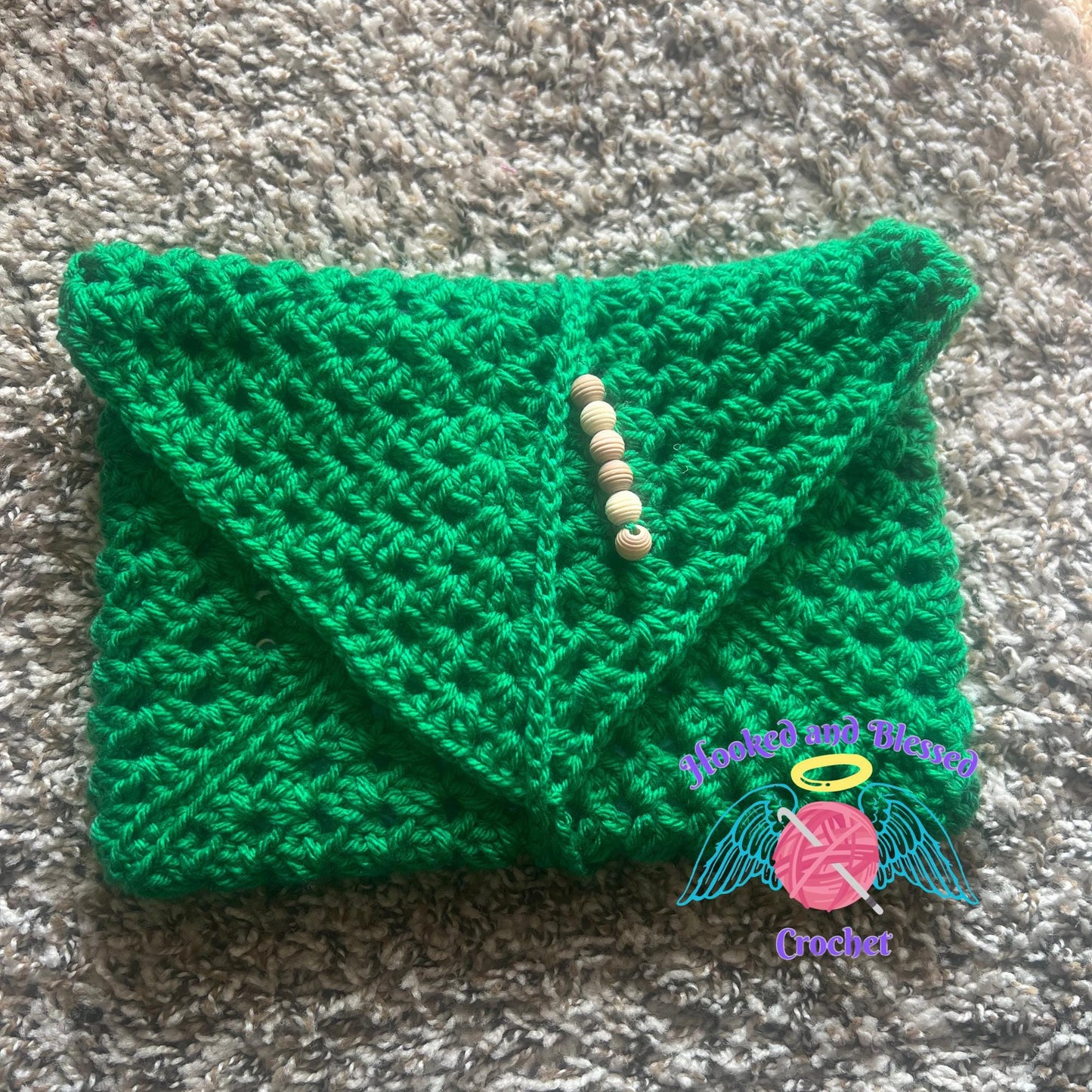 Granny Square Crochet Book Sleeve – Beaded Tie Closure | Custom Colors | Handmade Book Protector for Readers & Gifts