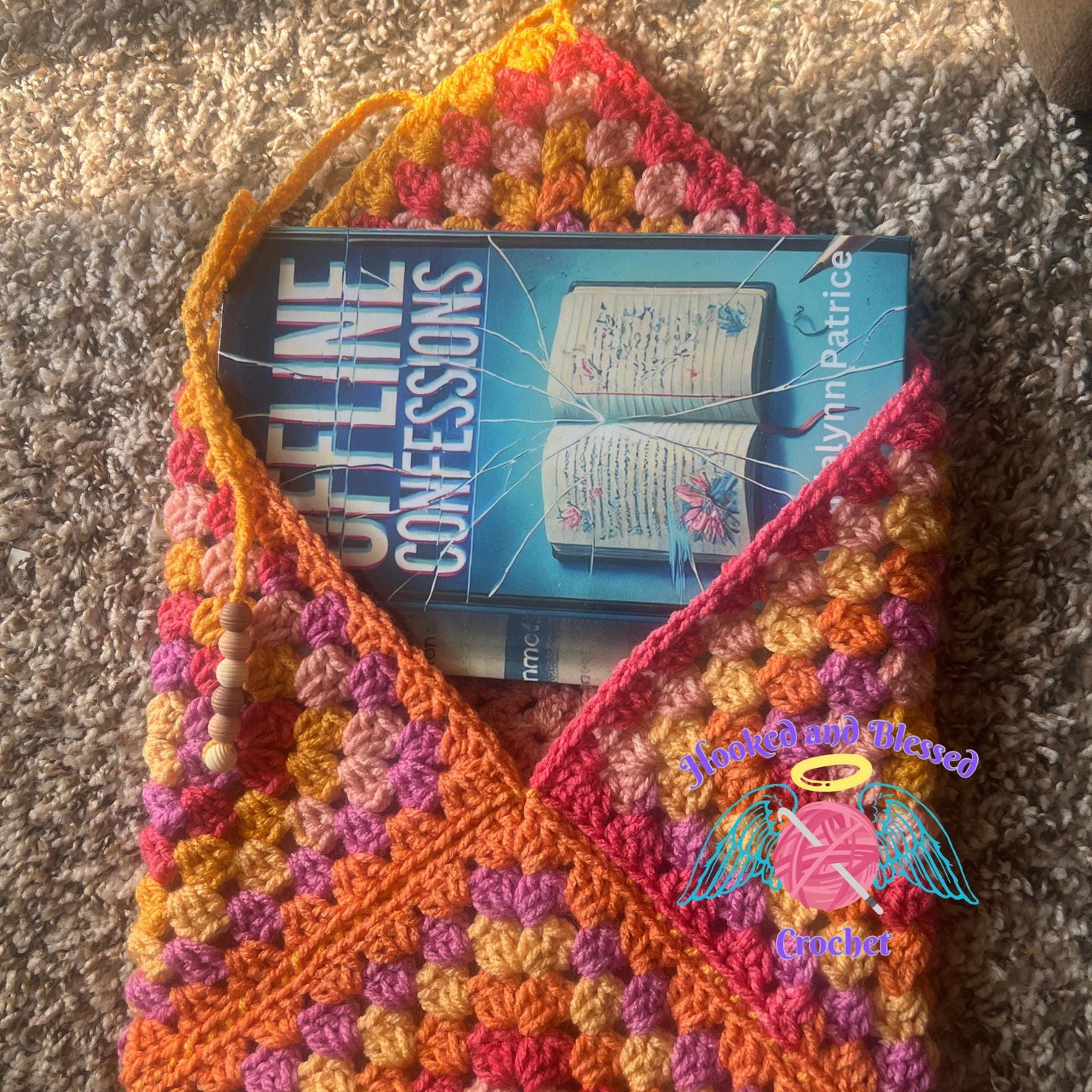 Granny Square Crochet Book Sleeve – Beaded Tie Closure | Custom Colors | Handmade Book Protector for Readers & Gifts